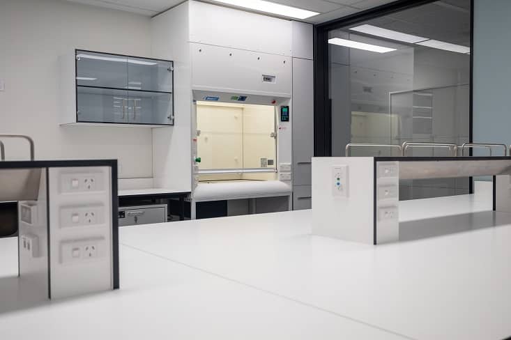 100平的食品廠實驗室設(shè)計怎么做，實驗室設(shè)計公司來教你