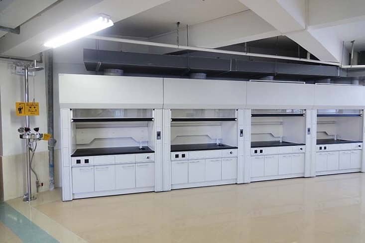 怎么才能選擇合適的實驗室通風(fēng)柜？實驗室裝修公司給你來支招