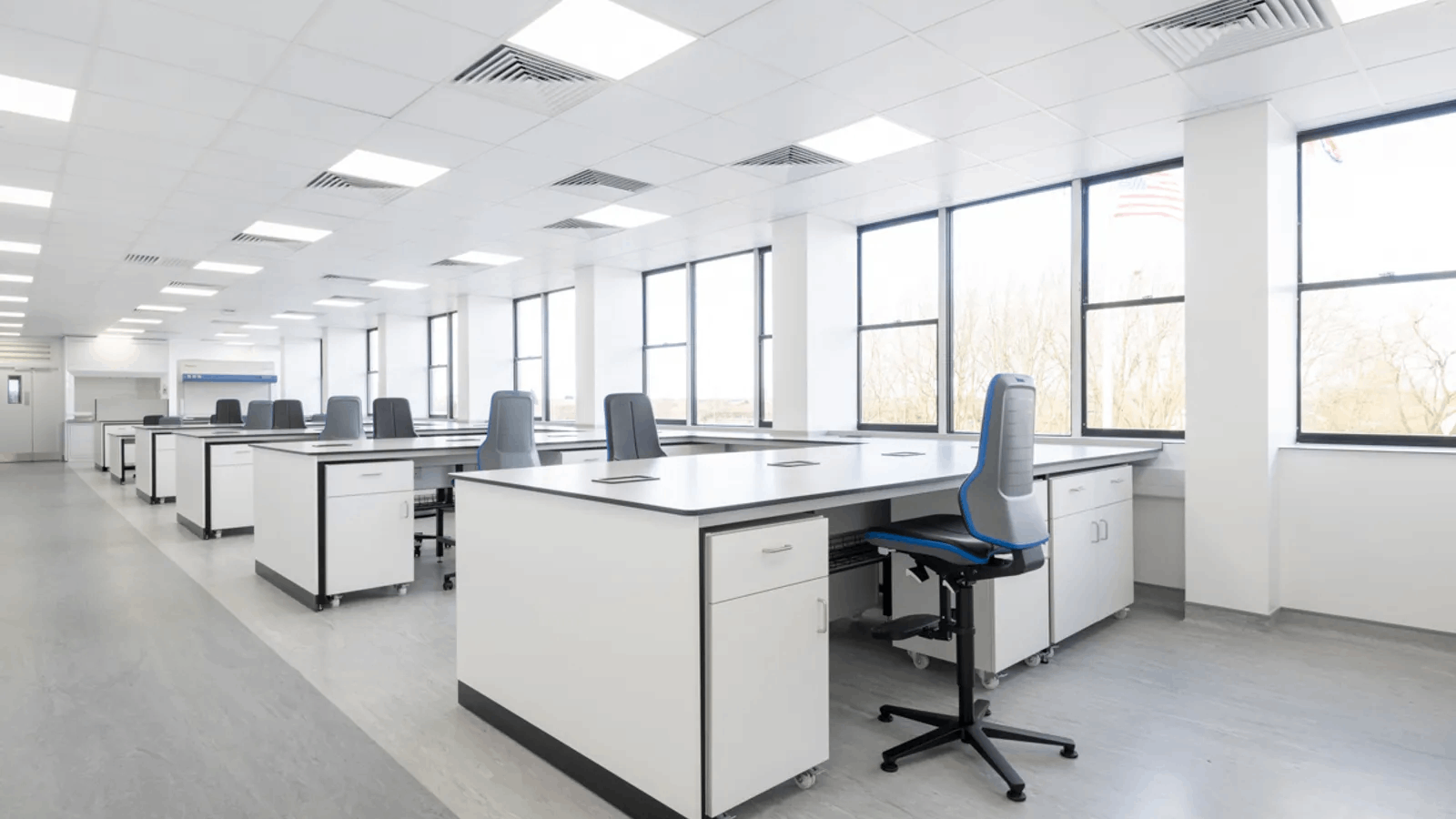 對于不同行業(yè)的實驗室裝修設(shè)計有什么不同？