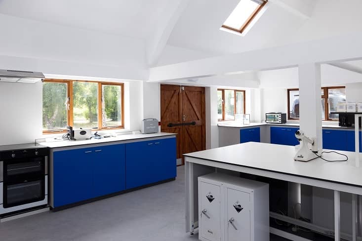 實(shí)驗(yàn)室裝修標(biāo)準(zhǔn)有哪些？裝修需要注意哪些事項(xiàng)